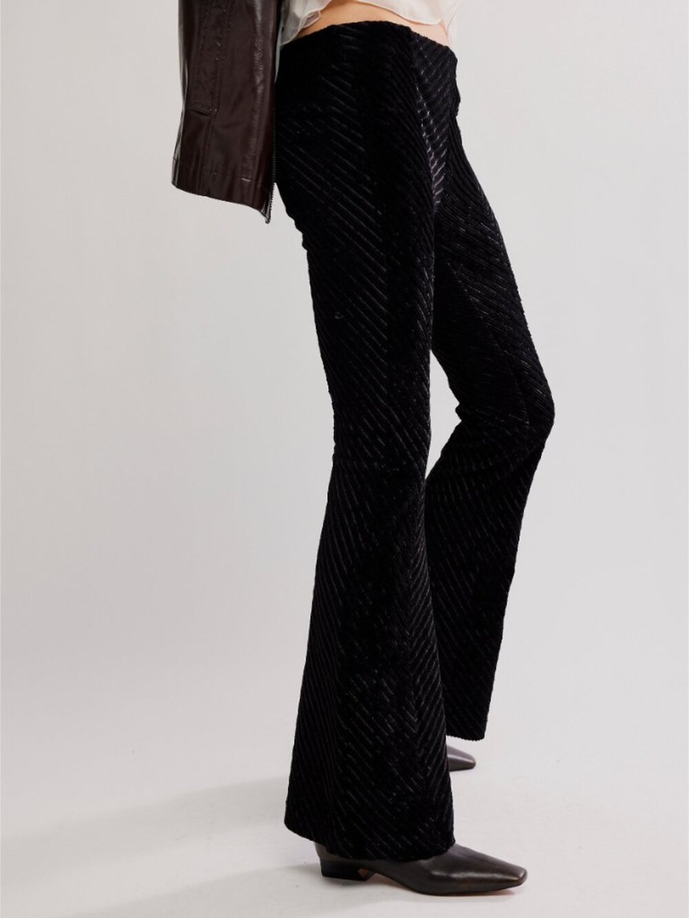 FREE PEOPLE Penny Pull On Velvet Flared Pants / Black - Picture 7 of 11